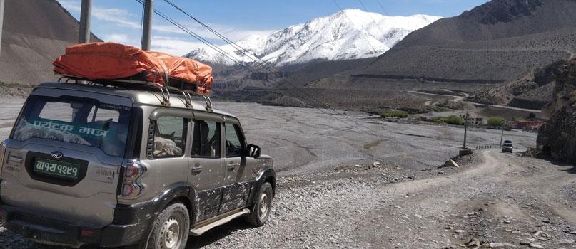 jeep on the way to Muktinath